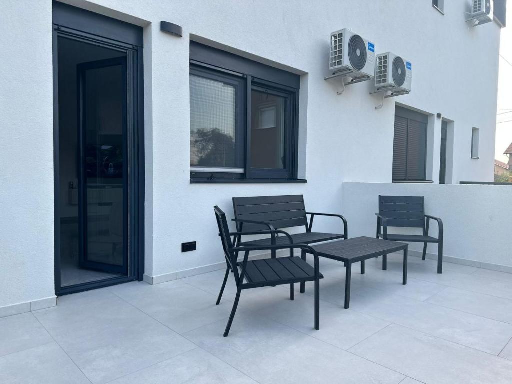 BLUE SKY Apartments - 5