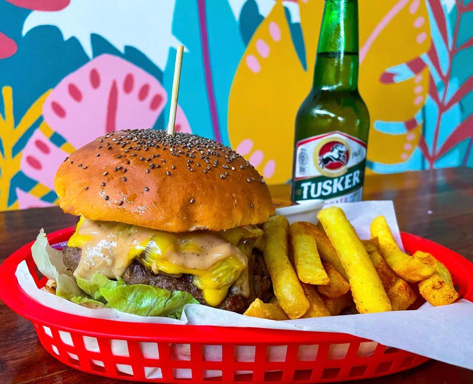 อาหารและเครื่องดื่ม