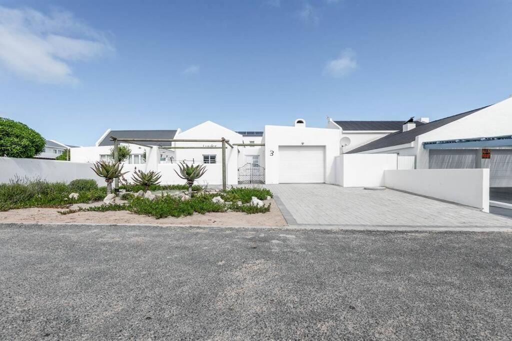 Stylish Coastal Retreat in Paternoster, Paternoster