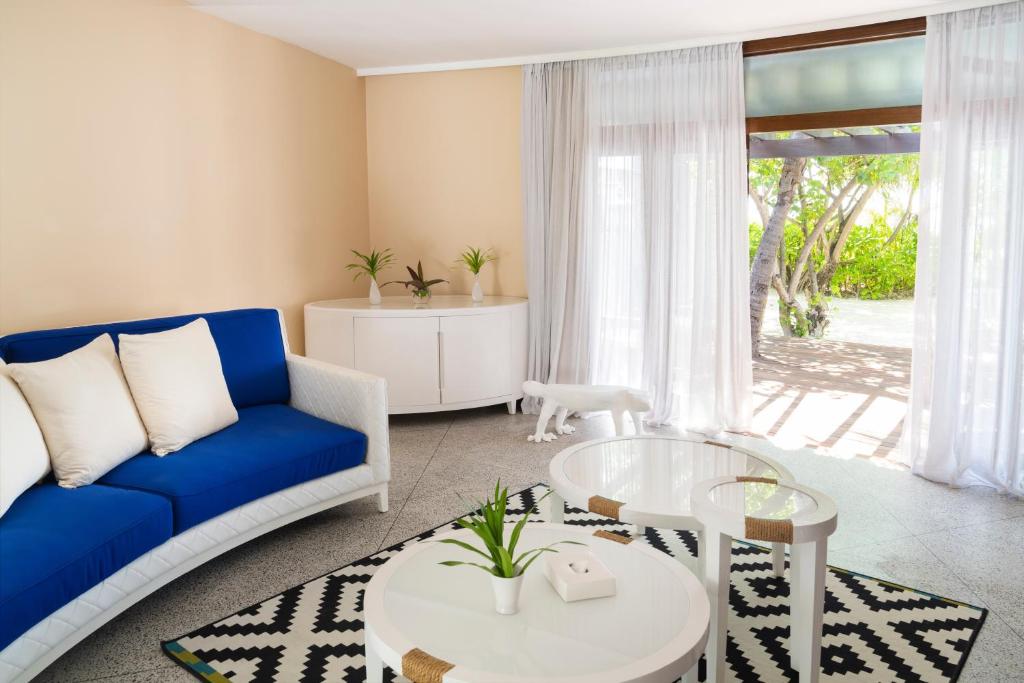 Shared lounge/TV area