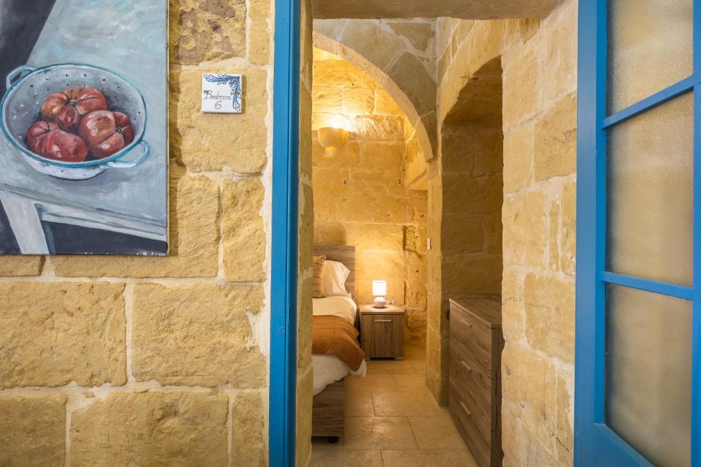 Room 6 - Family room x 3 by Solea, Għarb