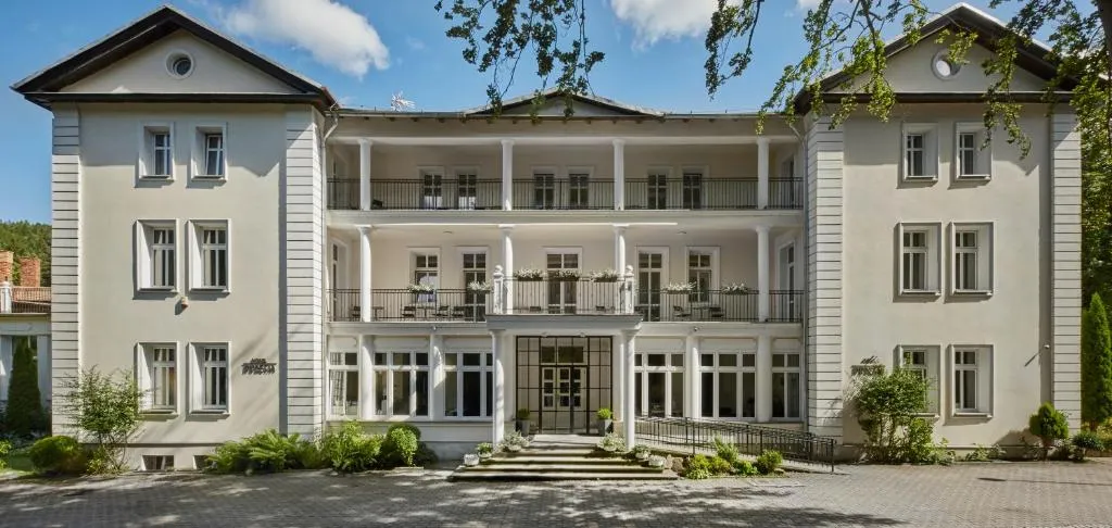 Impresja Art Resort，位于杜什尼基-兹德鲁伊的酒店