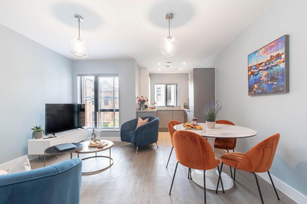 Elliot Oliver - Cosy 2 Bedroom Town Centre Apartment, Cheltenham