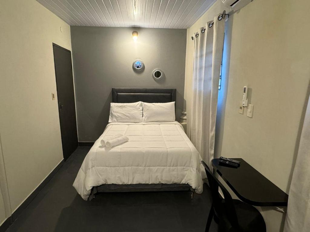 Habitación en el microcentro de asunción solo efectivo guaranies - 2