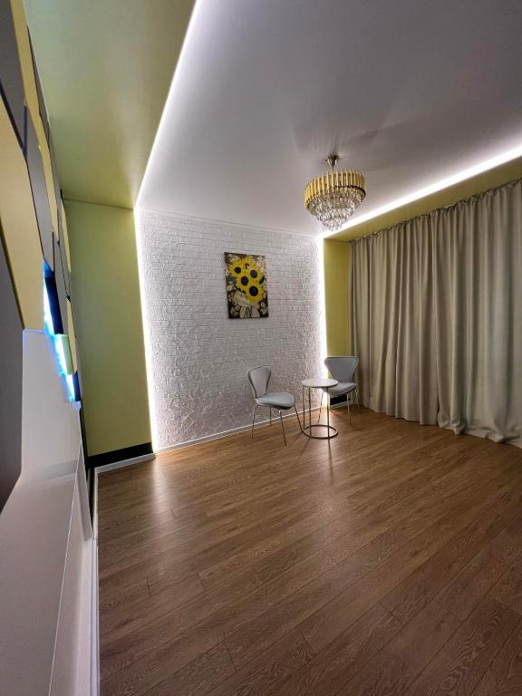 new stail centr, Balti