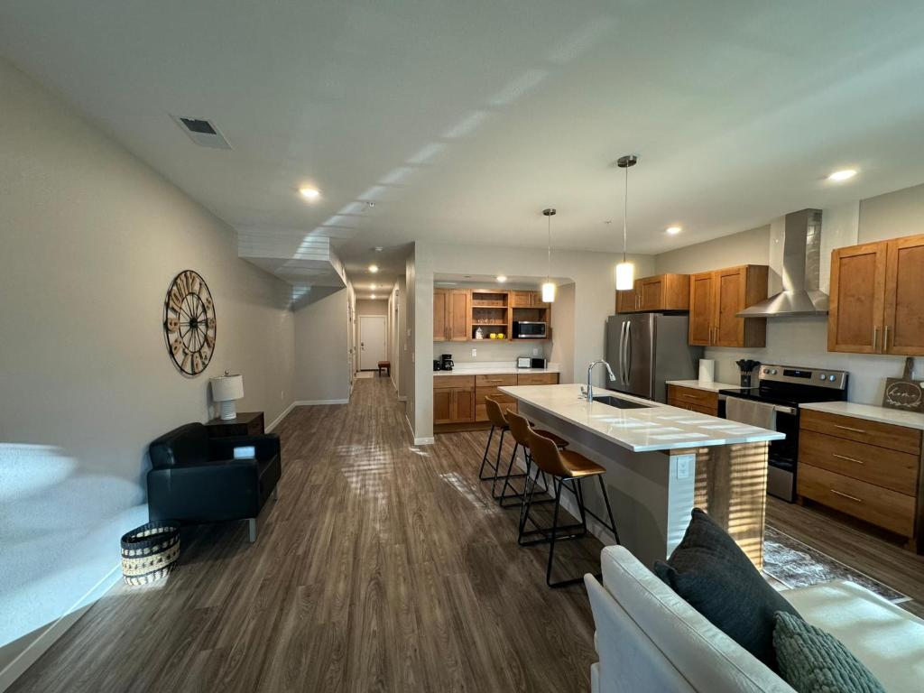 Unwind in Style at Fargo's Hidden Gem! #102, Fargo