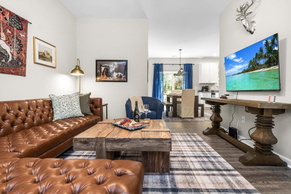 Charming 5bd - BBQ - Deck- 4mins Duke University, Durham