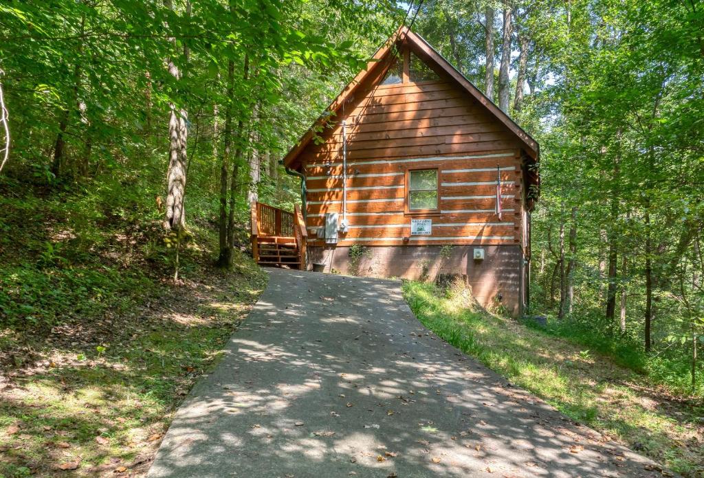 Whispering Pines, Townsend