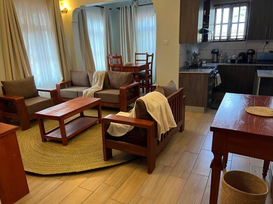 Fran home, Marombosa