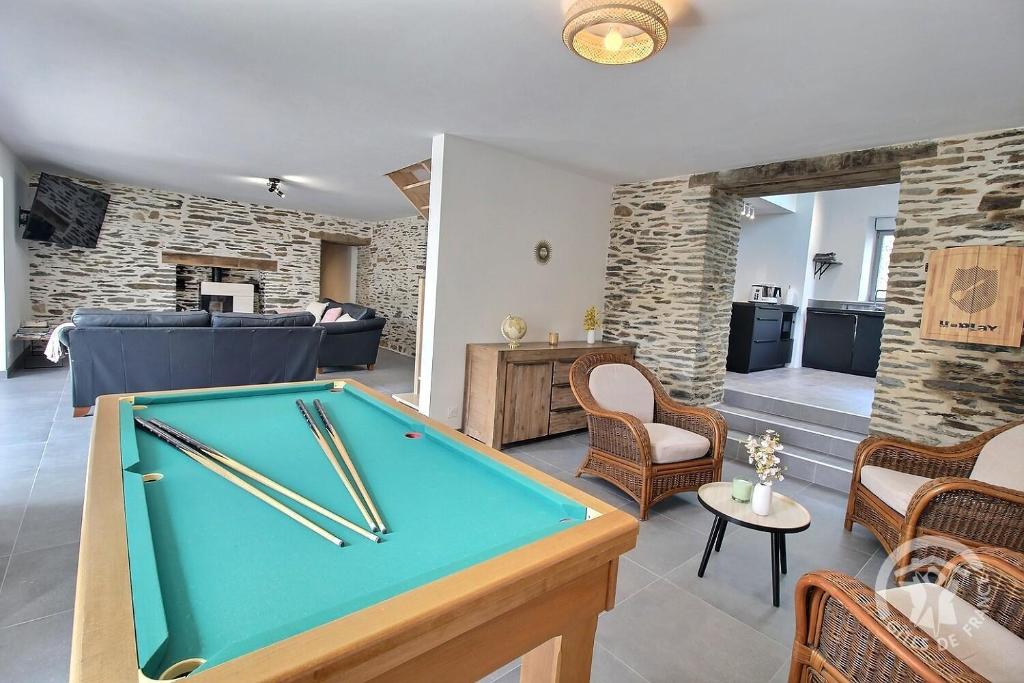 Le paradis perdu, Mur-de-Bretagne