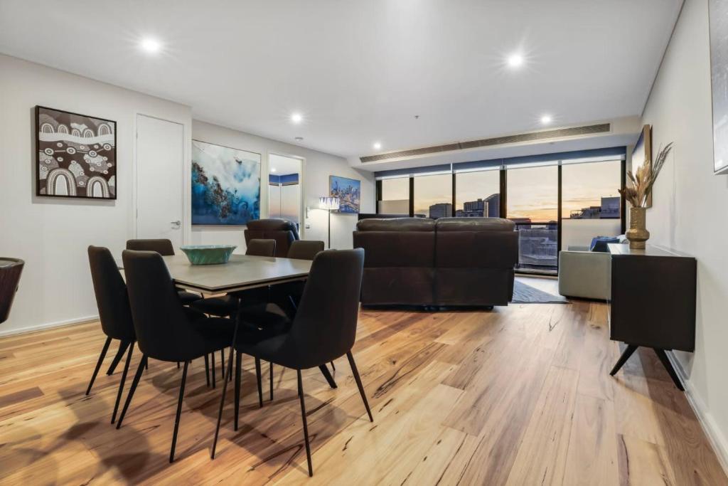 Exceptional Apartment in Southbank with 2 Car Parks, Melbourne