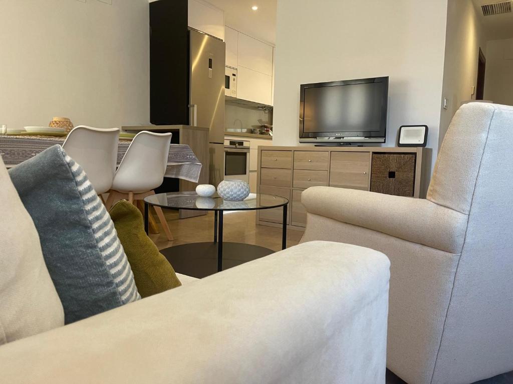 Azahar Centre Apartment & Parking - 4