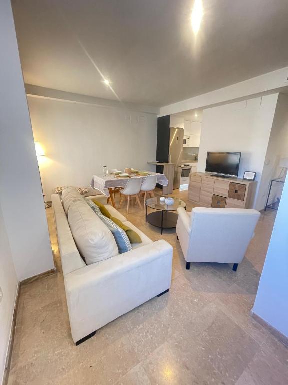 Azahar Centre Apartment & Parking - 2
