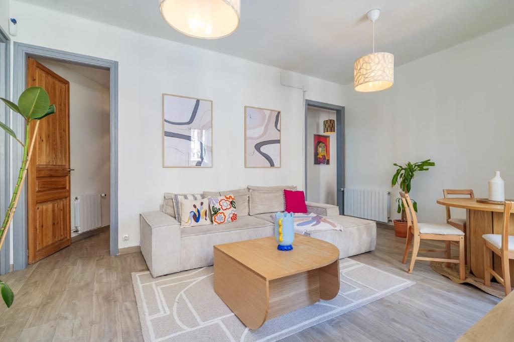 GuestReady - Bright apartment with balcony, Barcelona