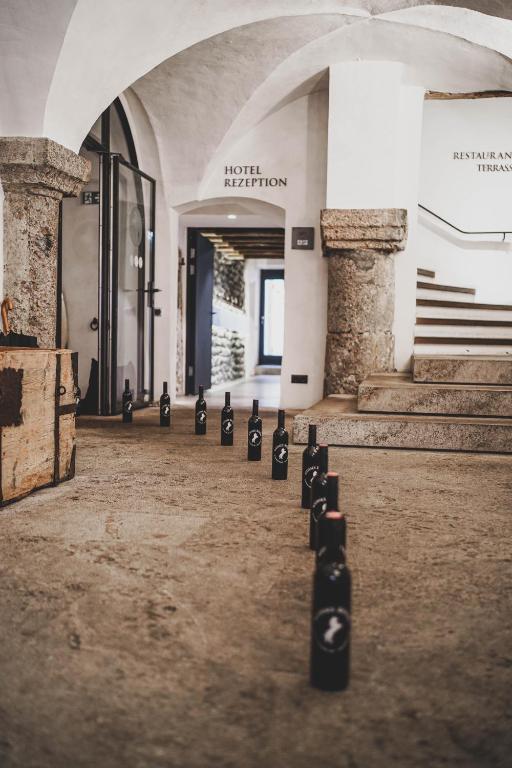 ไวส์เซส รอสซึล (Weisses Rossl)