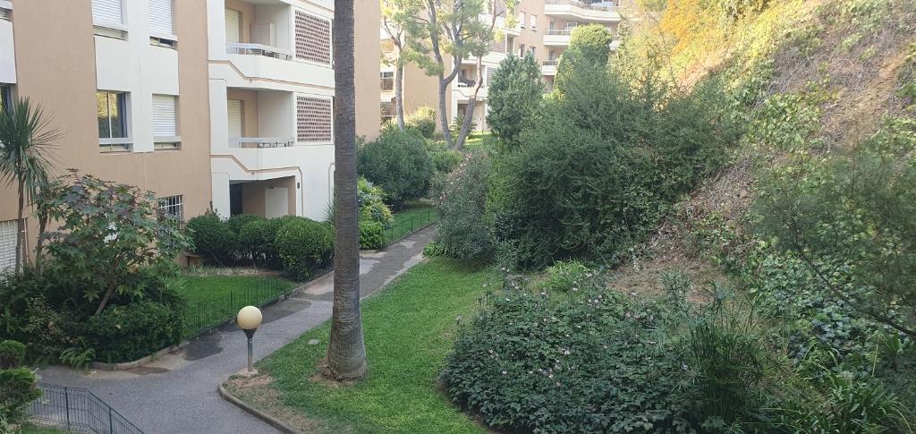 Appartement calme avec piscine Vue mer & montagne - 5
