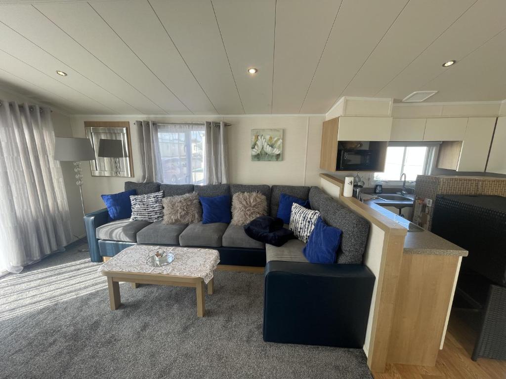 Edi Rita Pet-Friendly Caravan, Robin Hood Park, Rhyl photo 2