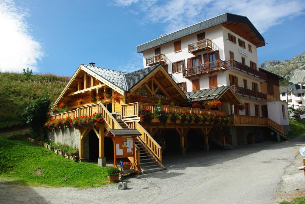 Les Neiges, Saint-Sorlin-dʼArves