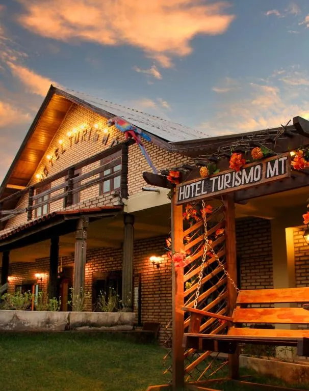 Hotel Turismo Ltda，位于沙帕达-杜斯吉马朗伊斯的酒店