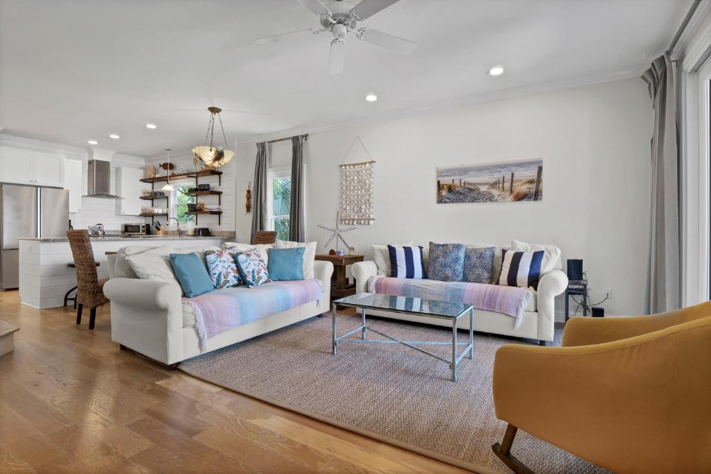 Emerald Coast by Sea Scape Properties, Wrightsville Beach