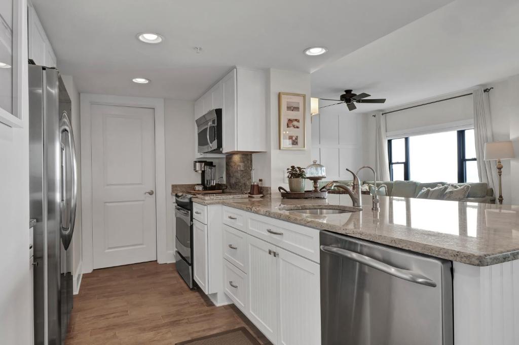 Epic Abode by Sea Scape Properties, Wrightsville Beach