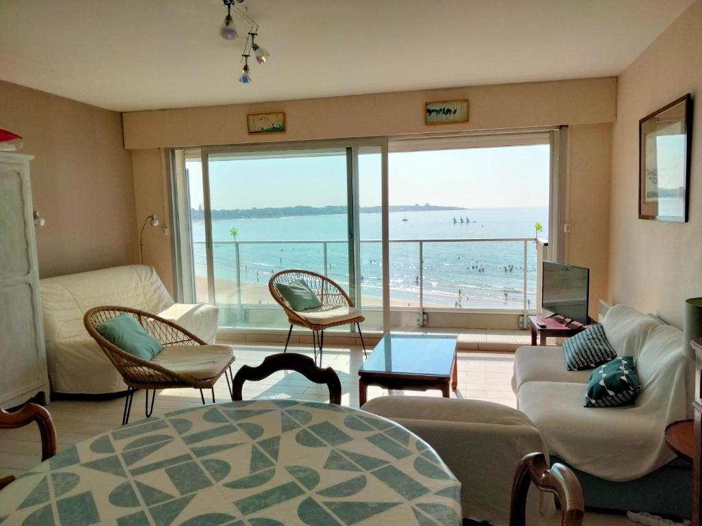 Appartement T2 face plage, confortable, balcon, 4 pers., prox. centre, parking, ascenseur - FR-1-331-9 - 4