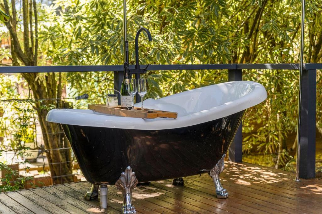 Braeside Cross, Blackheath