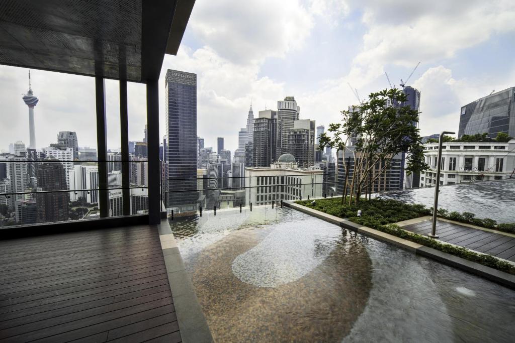 슬리핑 라이온 수영장