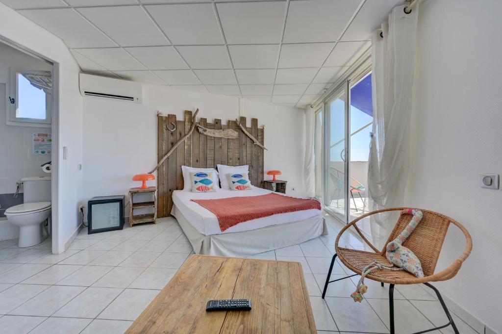 Hotel Camille - 4