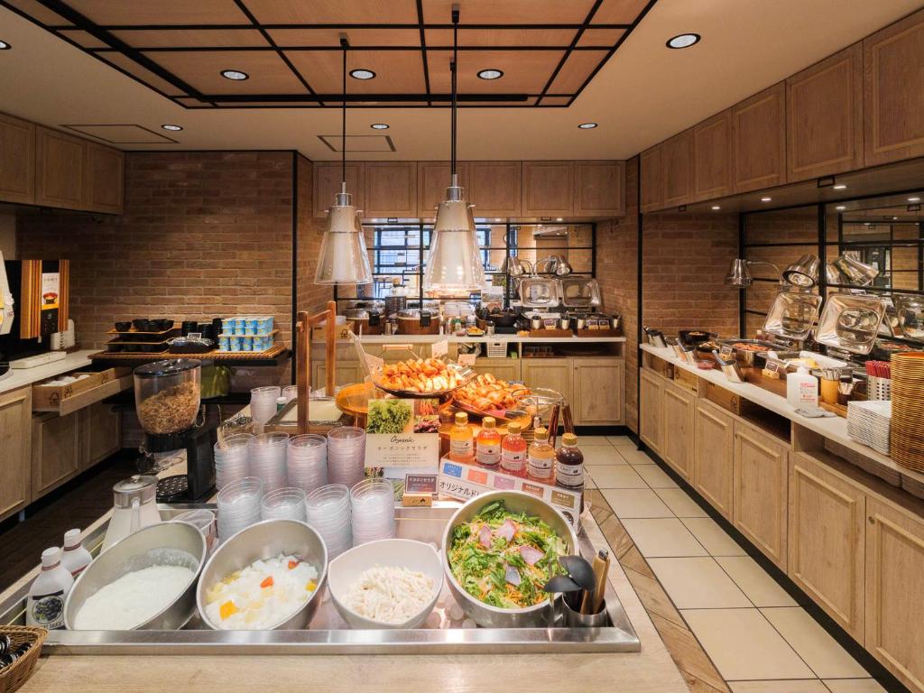 Food and beverages, Super Hotel Yokohama Kannai in Yokohama