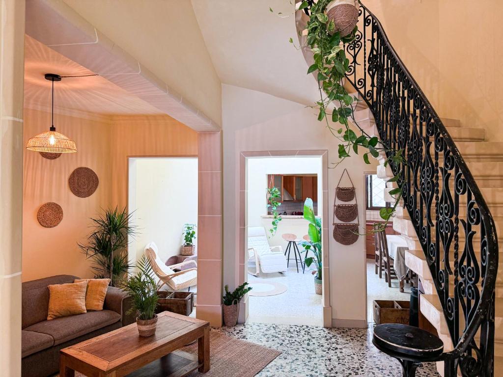 Strawberry Field, Mġarr