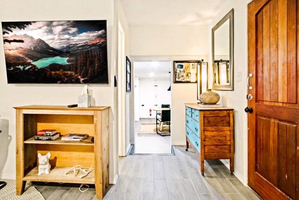 Holiday Comfort W Kitchen & Rain Shower Cs2