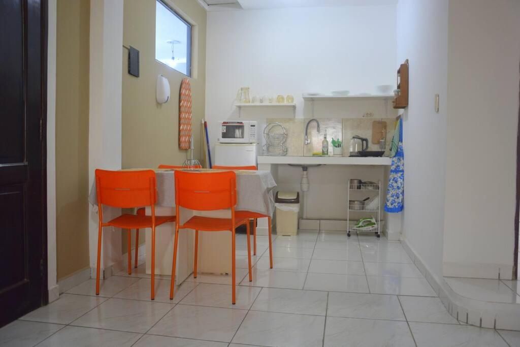 Lolf por la Plazuela Callejas, Céntrico y Ámplio - 5