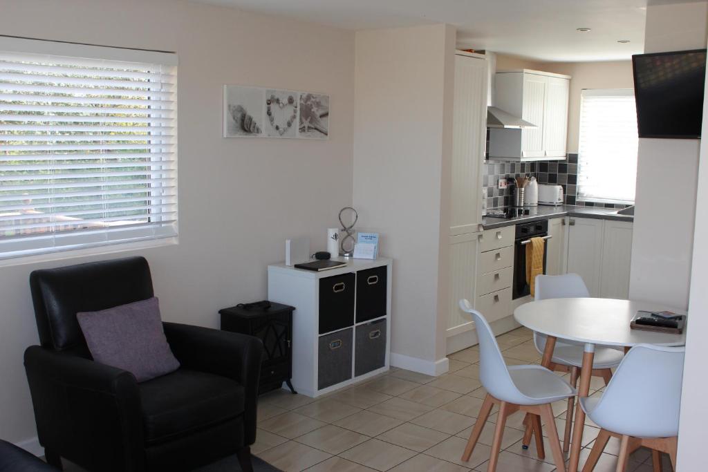Seaside Retreat Norfolk, Bacton photo 2