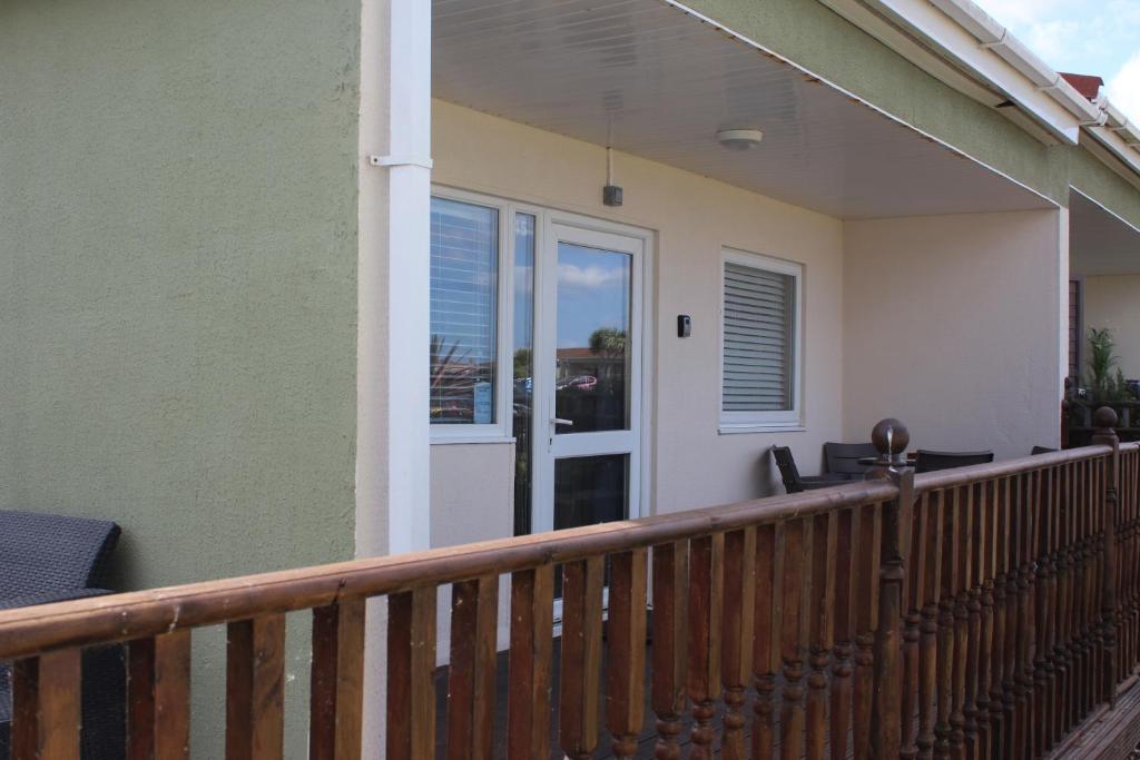 Seaside Retreat Norfolk, Bacton photo 8