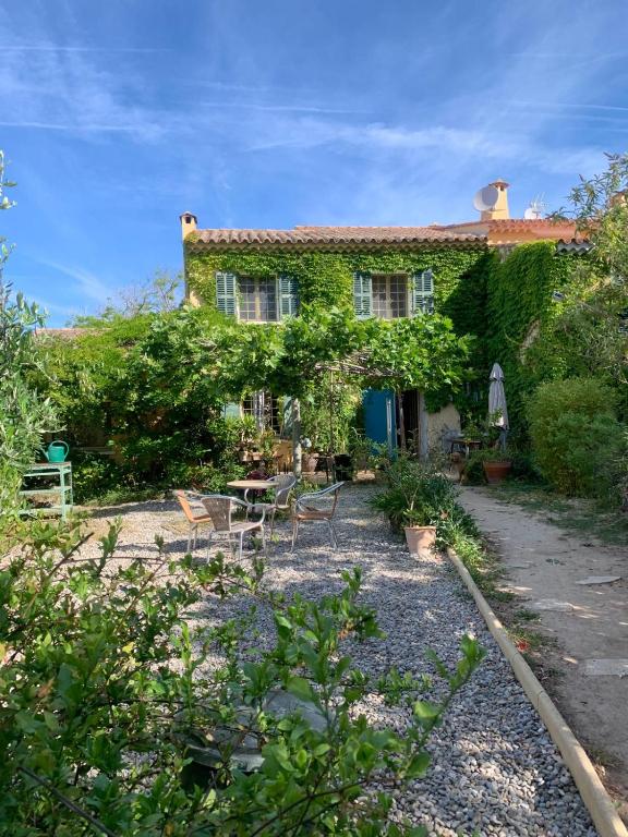 Un joyau caché au bord de la mer, Saint-Cyr-sur-Mer