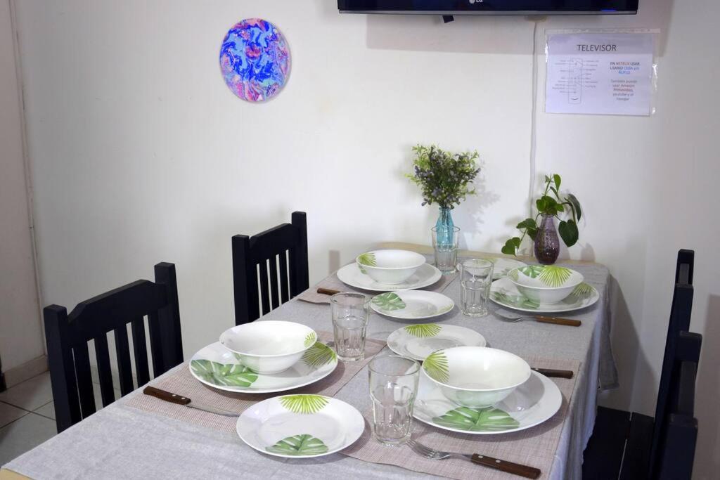 Monoambiente por la Plazuela Callejas, Centrico y Amplio - 5