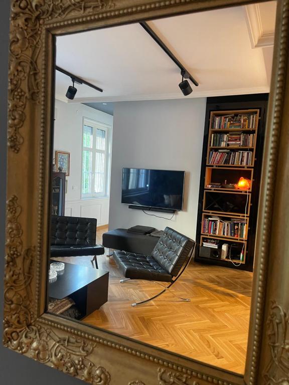 The Crown Luxury Suite - 3