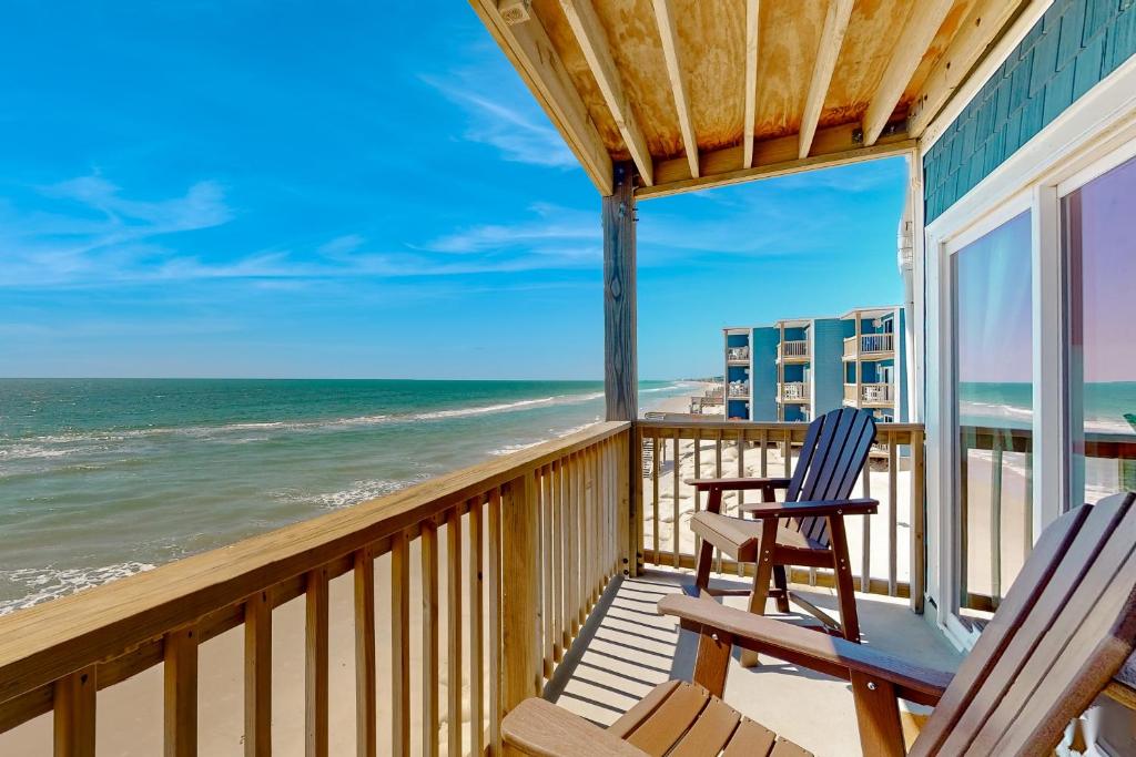 Topsail Reef 216, North Topsail Beach