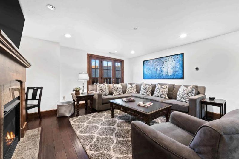 Ascent 304 by East West Hospitality, Avon