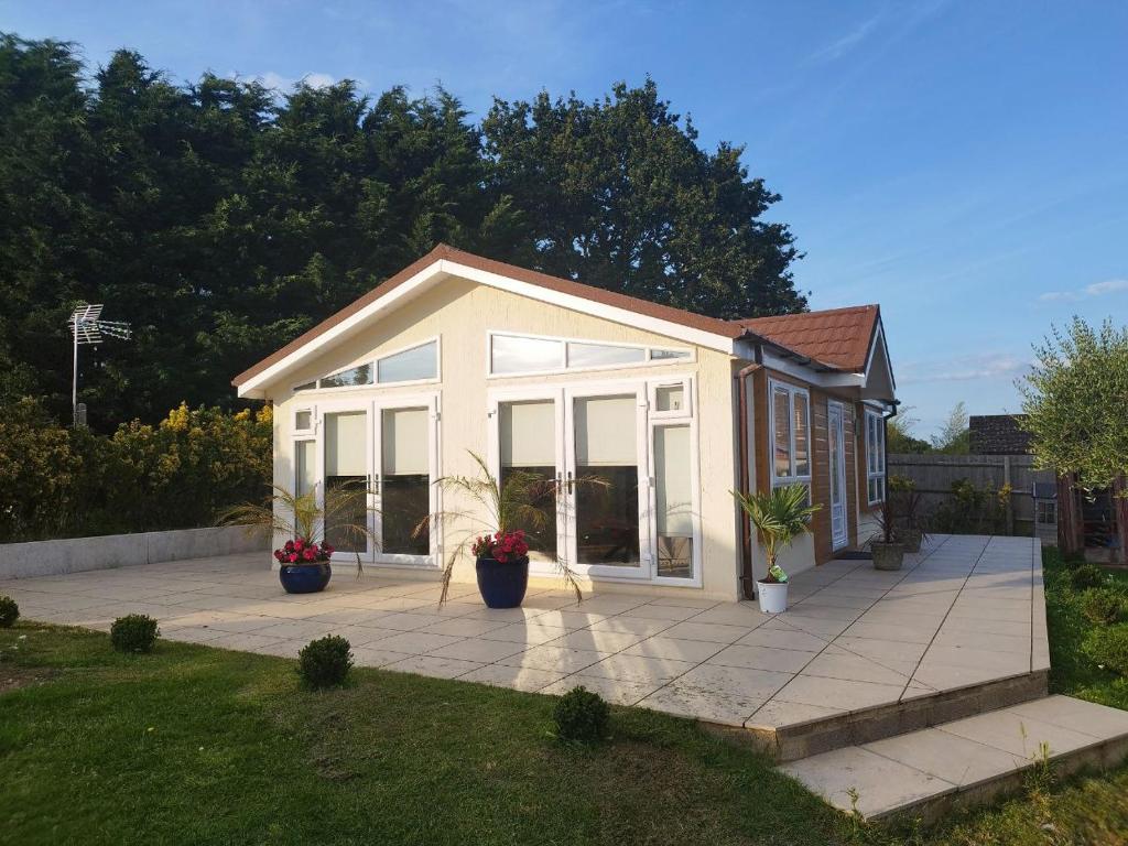 The Hilltop Bungalow, Clophill