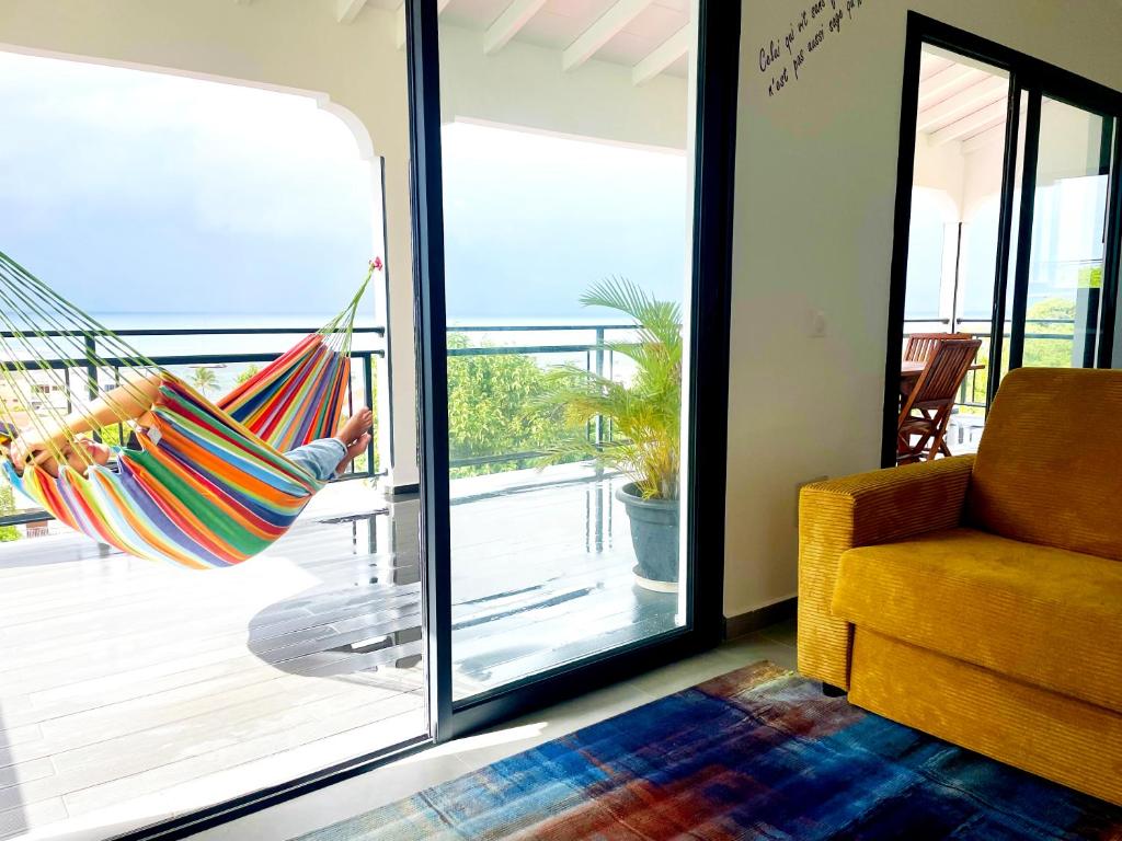 Vue Mer Panoramique, Grande Terrasse Privée, Plage à 10 Min, Sainte-Anne