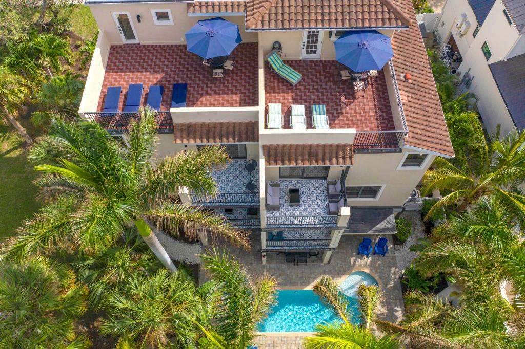 100 percent Private - Pool, Oceanviews, Village, Beaches!, Siesta Key