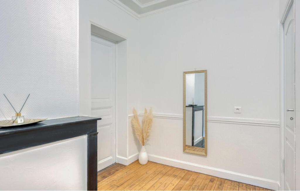 ZACH & SPA - Maison jardin à 20 min de Paris & Aéroport CDG, Livry-Gargan