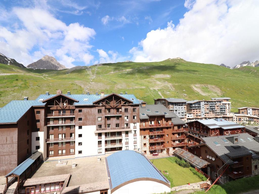 Appartement rénové 2 pièces, proche pistes, balcon - FR-1-502-575 - 2