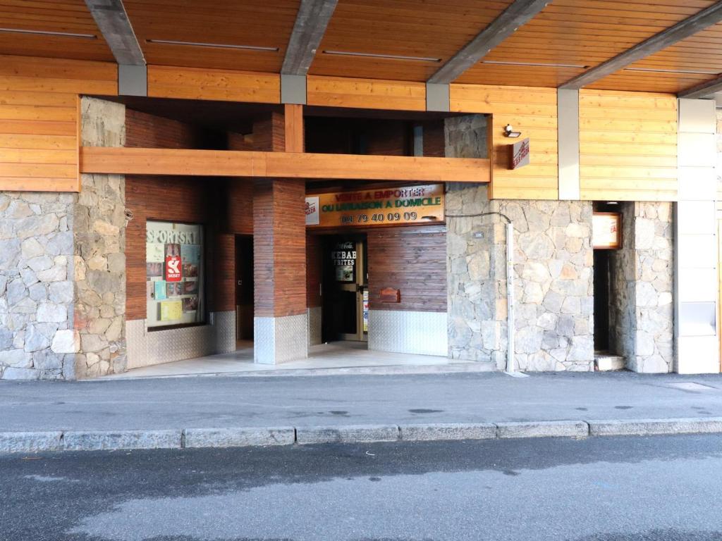 Studio rénové avec mezzanine et wifi, au pied des pistes avec balcon - FR-1-502-582 - 4
