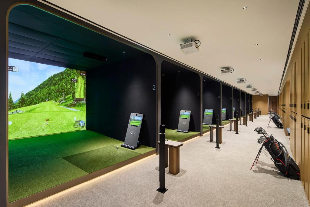 Golf course [on-site]