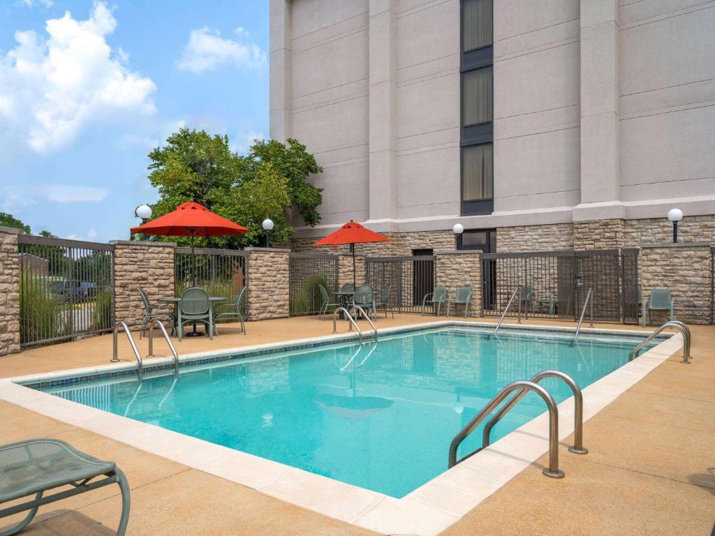 ウィンゲート バイ ウィンダム セントルイス エアポート (Wingate by Wyndham St. Louis Airport) スイミングプール