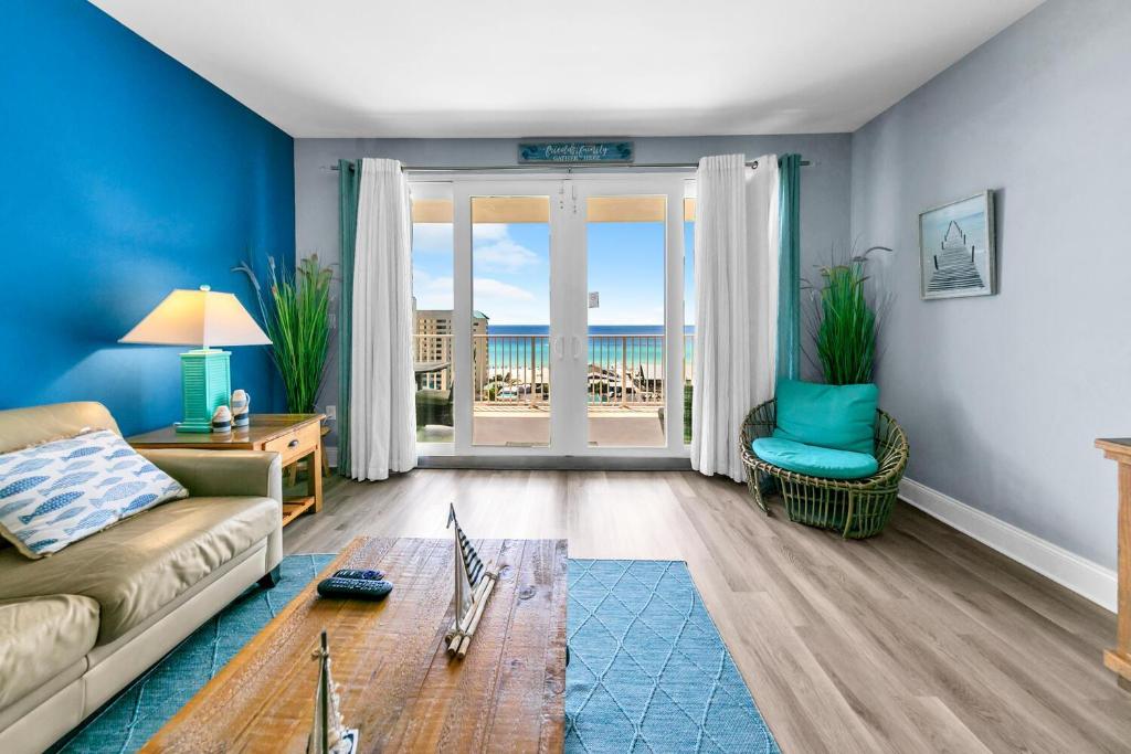 Laketown Wharf 927, Panama City Beach