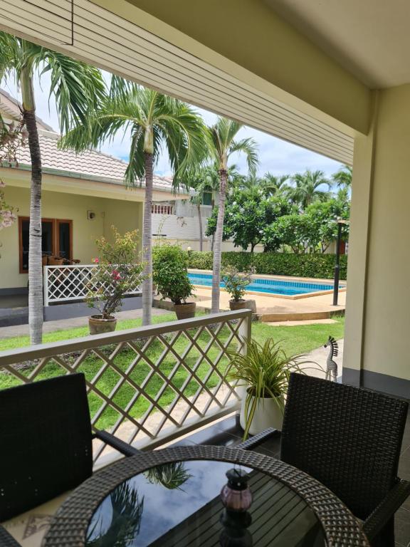 1 Bedroom House With Pool In Central Location, Hua Hin